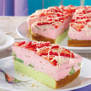 Erdbeertorte mit Waldmeister