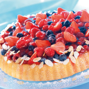 Obstkuchen mit Beeren