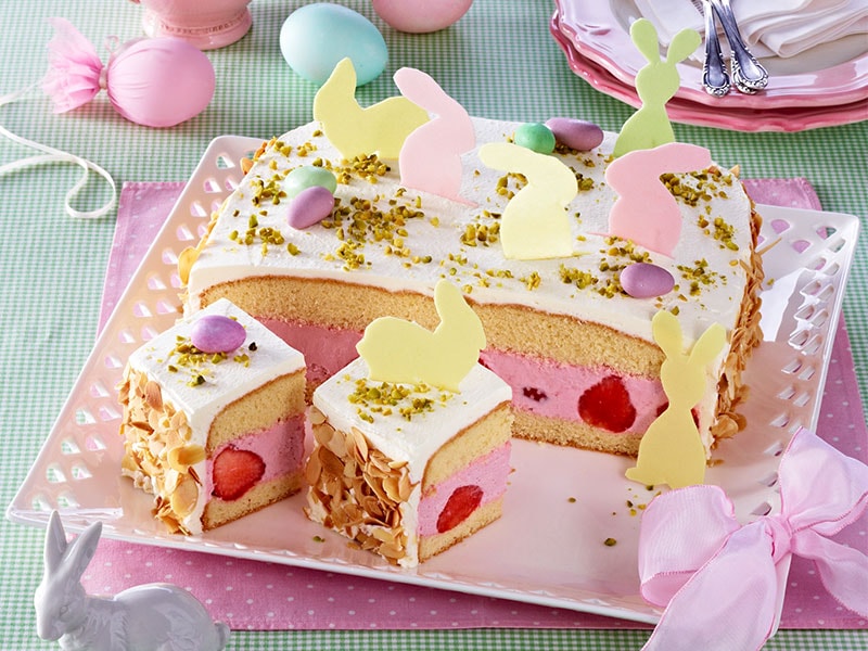 Ostertorte mit Erdbeer-Sahnecreme