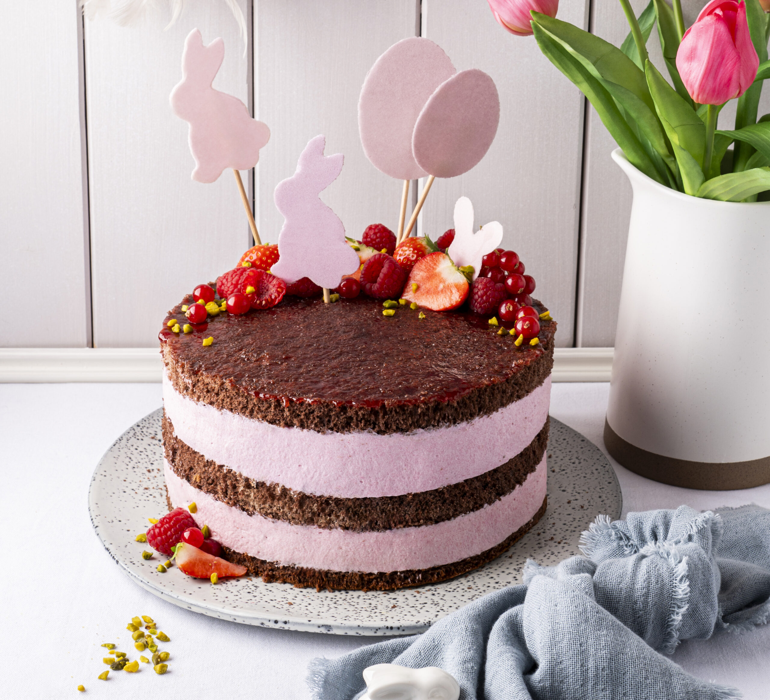 Vegane Ostertorte mit Erdbeercreme – Küchle – Backen, Dekorieren ...